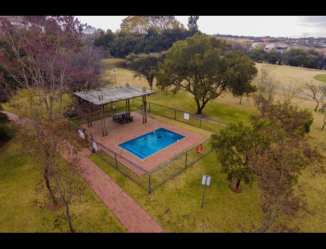 2 BEDROOM APARTMENT FOR SALE IN JACKAL CREEK GOLF ESTATE